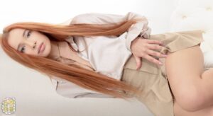 Horny Girl ノーパンで彼氏を誘惑！いつでもムラムラエッチがしたいお年頃 Megan / マーガン
