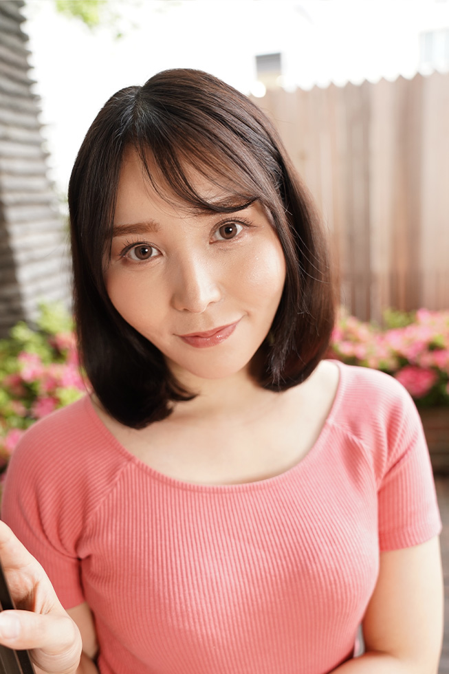 まんチラの誘惑 〜筆おろし好きな美人ママ~
塩見エリカ